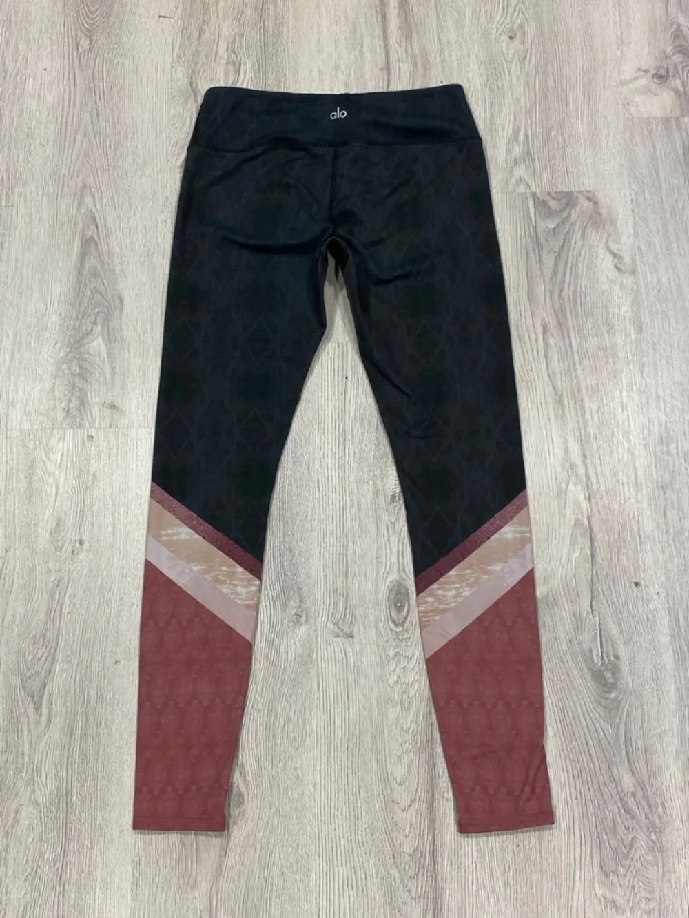ALO Yoga stay stylish